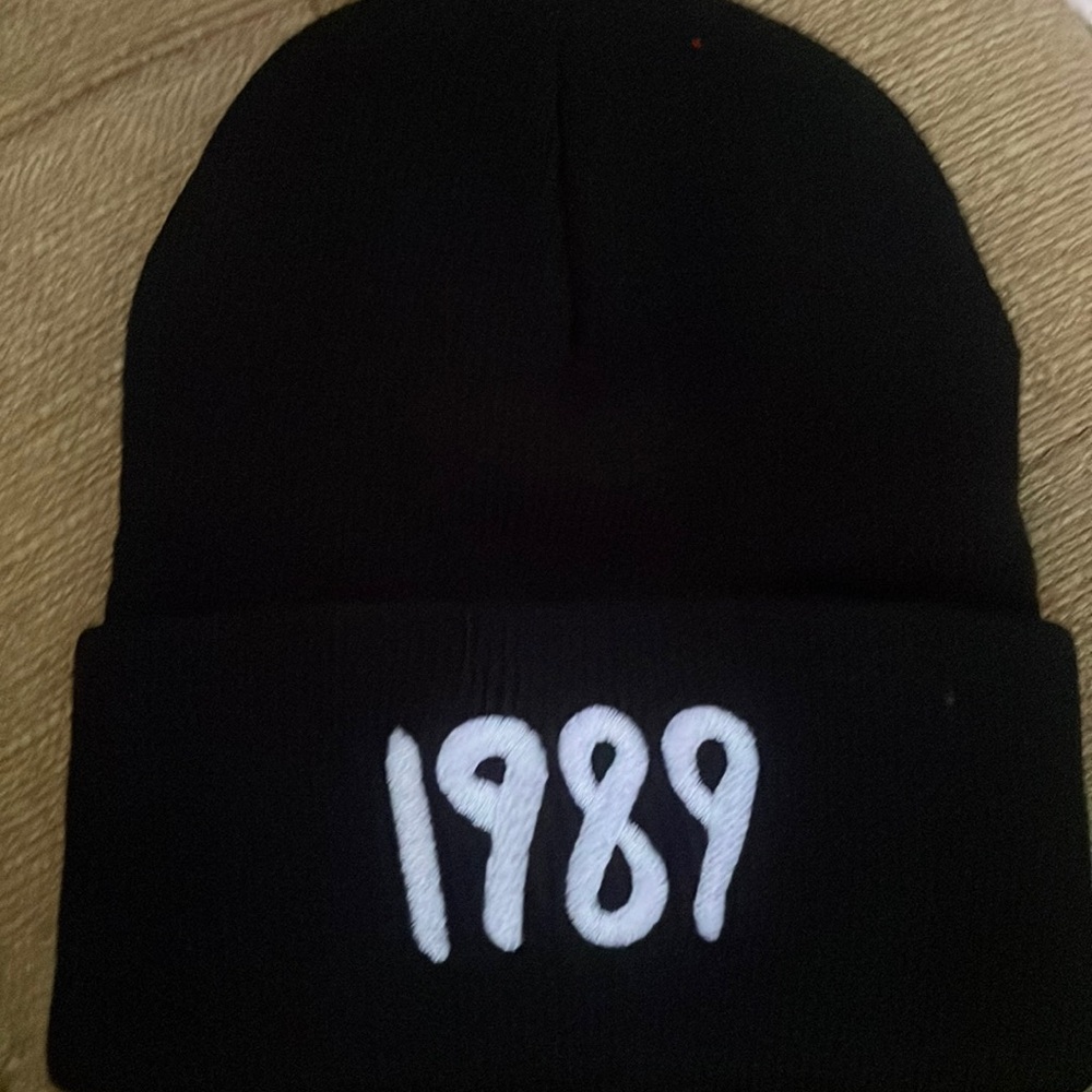 NEW BEENIE 1989